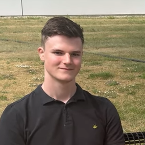 Mylan profiel Mylan Lemmens deelt in een video zijn ervaringen met de opleiding Elektrotechniek aan Fontys Hogescholen.